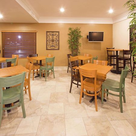 Americinn By Wyndham Johnston Des Moines Urbandale Экстерьер фото