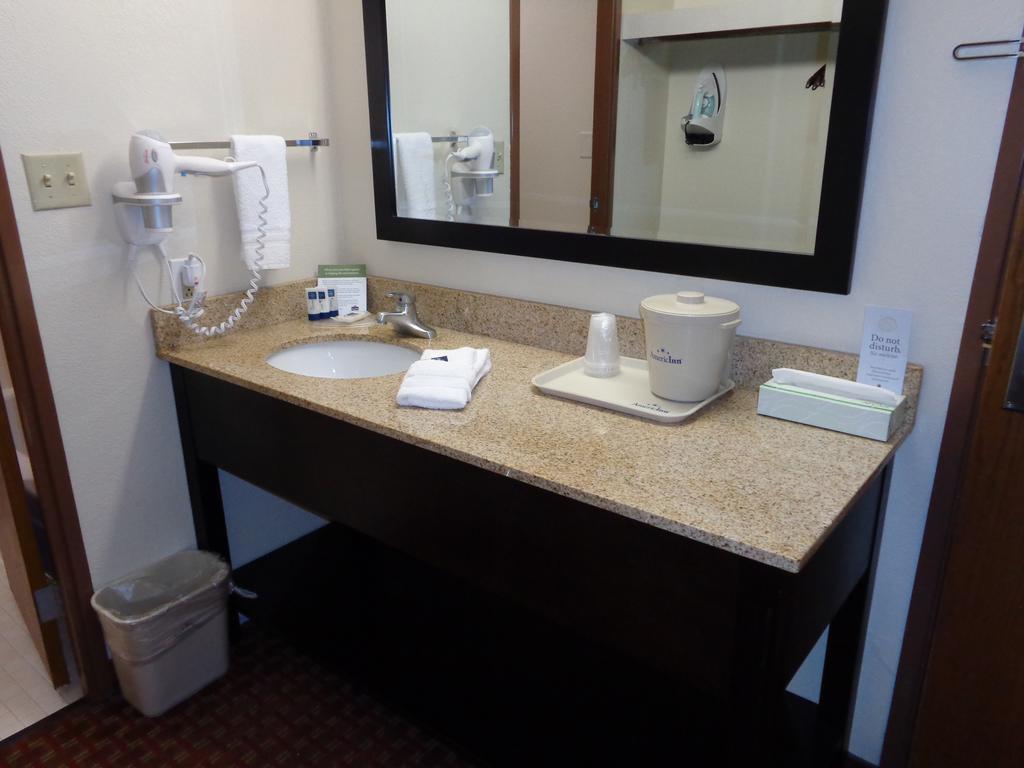 Americinn By Wyndham Johnston Des Moines Urbandale Номер фото