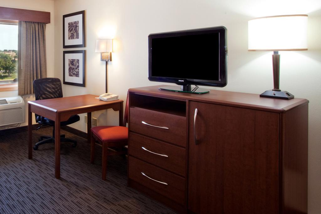 Americinn By Wyndham Johnston Des Moines Urbandale Номер фото