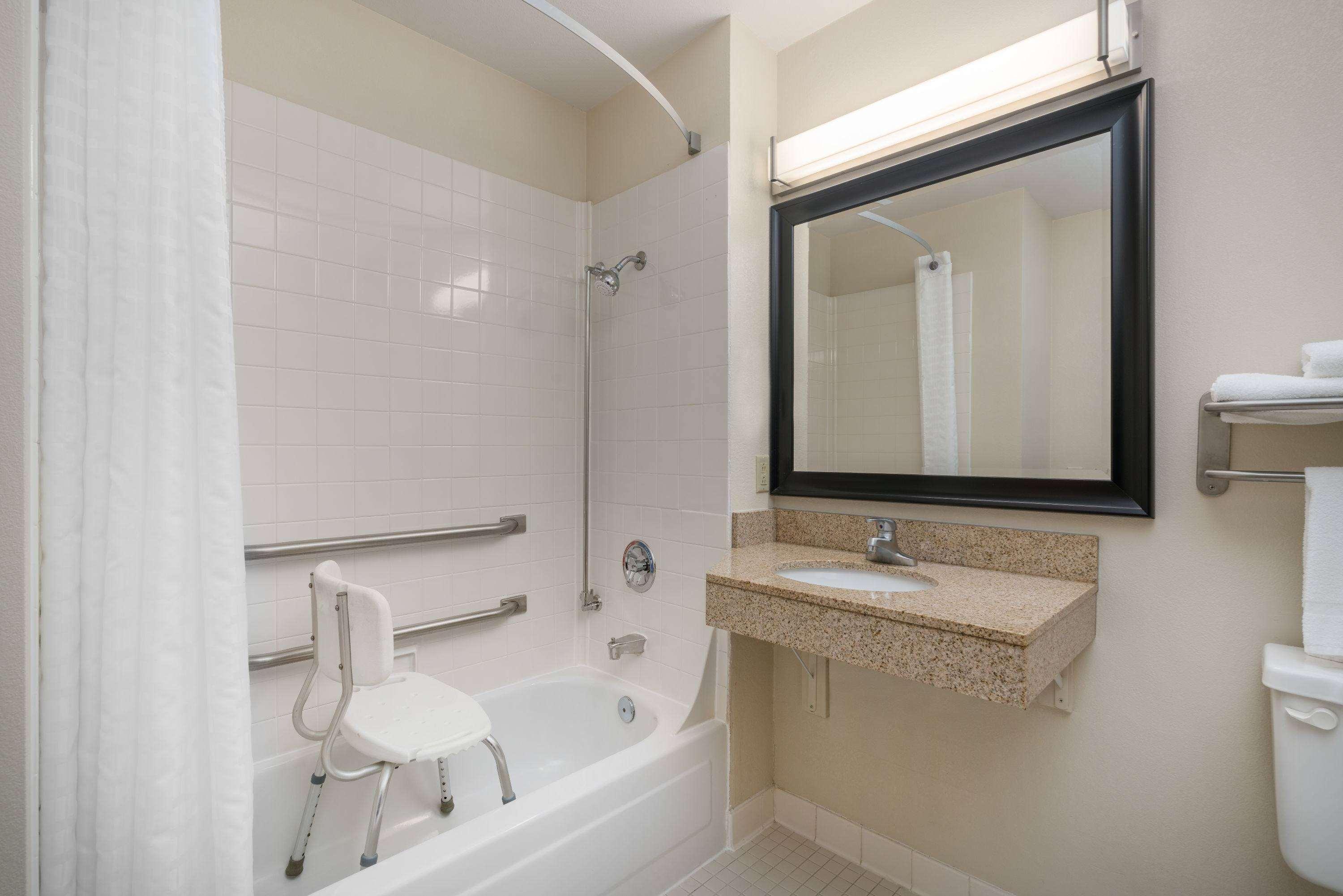 Americinn By Wyndham Johnston Des Moines Urbandale Экстерьер фото