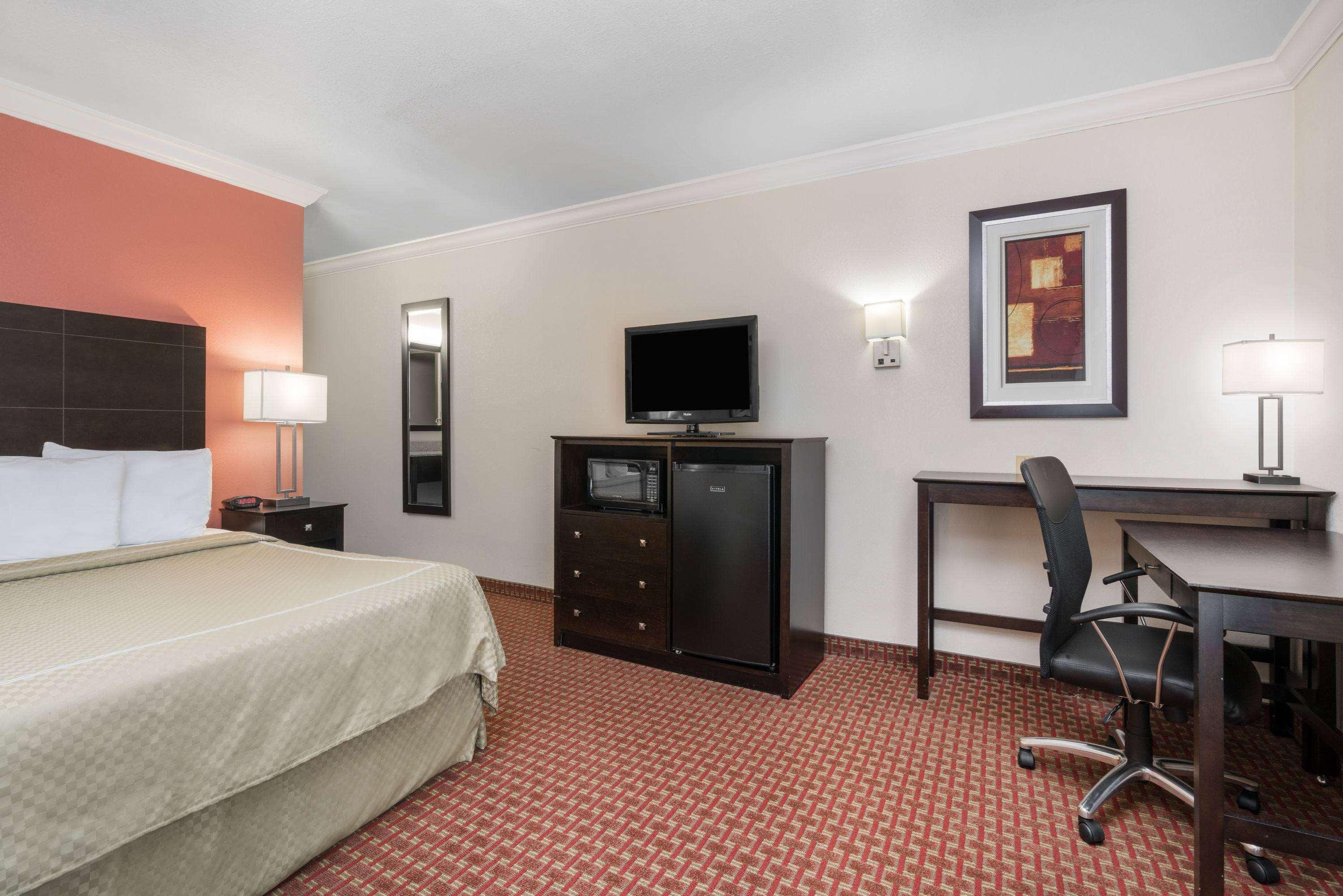 Americinn By Wyndham Johnston Des Moines Urbandale Экстерьер фото